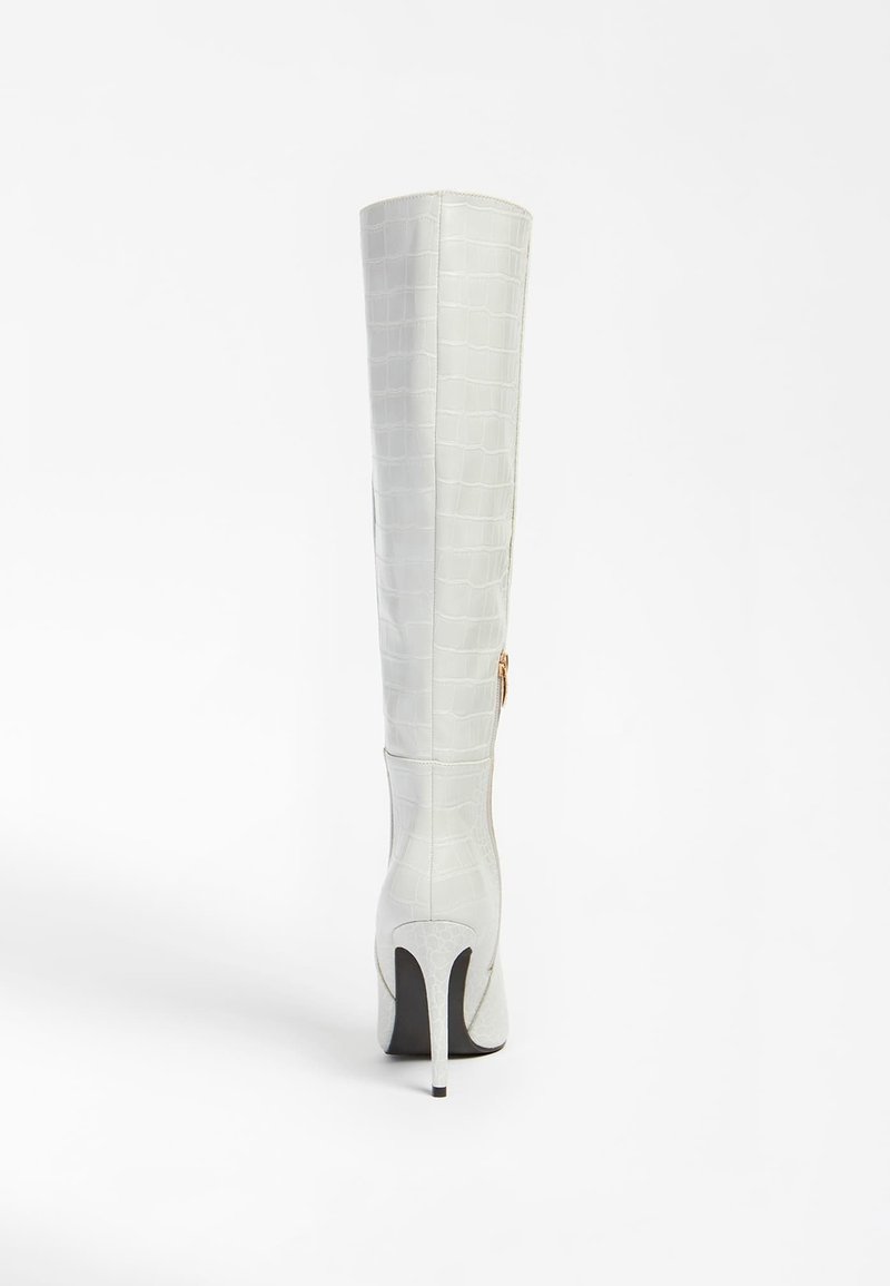 stivali bianchi guess