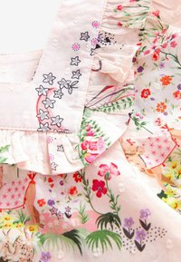 Cath Kidston RUFFLE EDGE - REGULAR FIT - Pizsamák - ecru floral