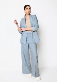 Next - TEXTURED PETITE - Blazer - blue Miniatuurafbeelding 1