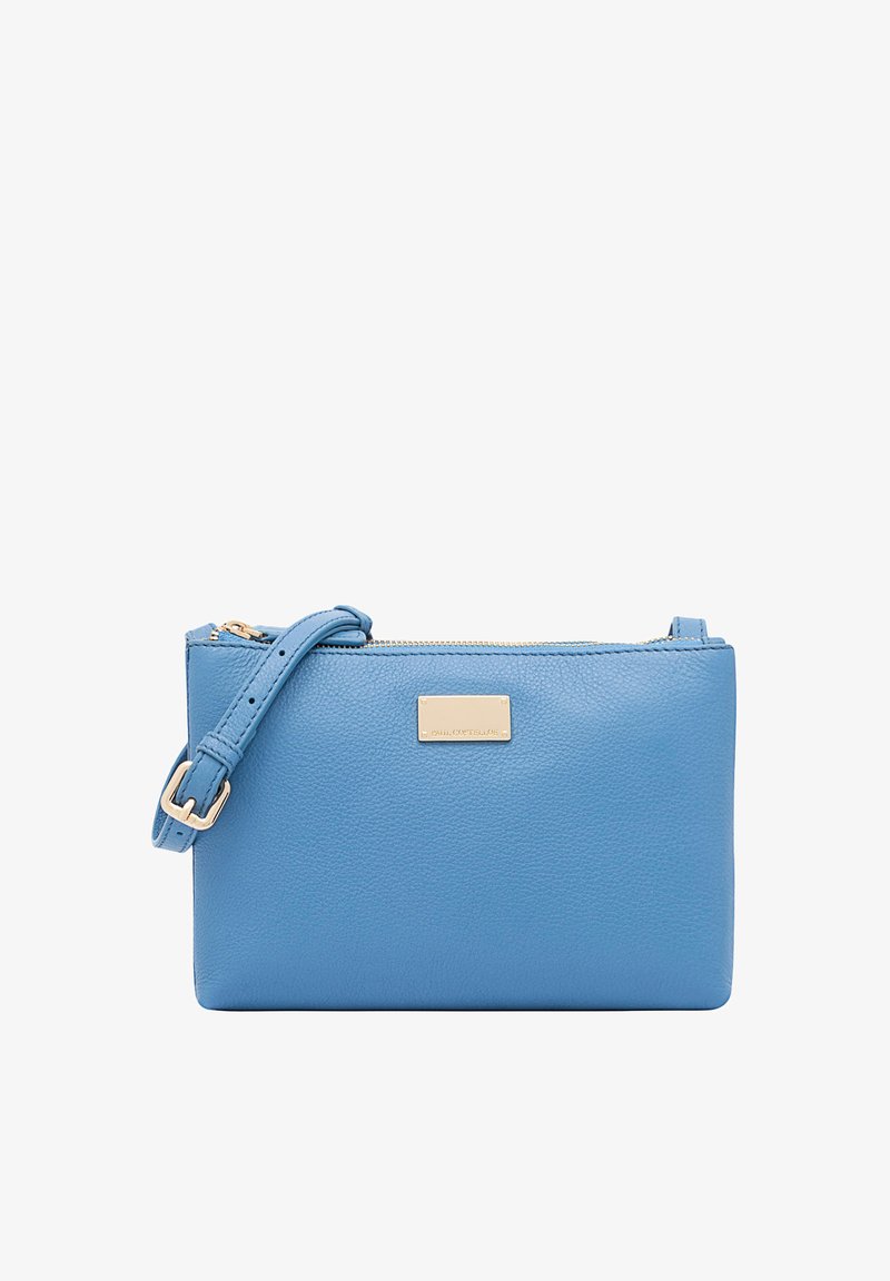 Blauwe leren schoudertas met een gestructureerde afwerking, gouden hardware, ritssluiting en verstelbare band. Beschikt over een rechthoekige vorm.