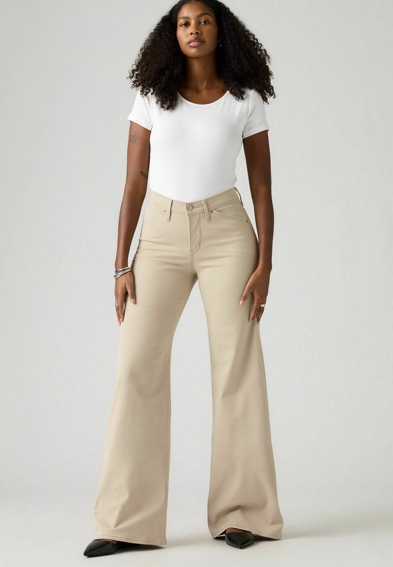 Levi's 318 mid waist wide leg jeans Levi's 318 mid waist wide leg jeans
