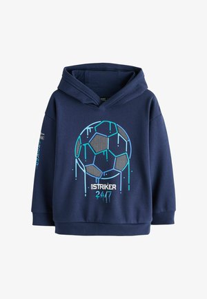 Marineblauer Kapuzenpullover mit einer Fußballgrafik mit tropfender Farbe und dem Text "Striker 24/7" auf der Vorderseite.