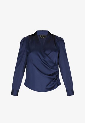 Granatowa bluzka z długim rękawem, zapinana na wierzchu, z dekoltem w kształcie V, delikatnymi marszczeniami na ramionach, dopasowanymi mankietami oraz marszczeniami po bokach, wykonana z gładkiego materiału.
