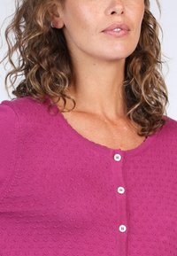 Sorgenfri Sylt Cardigan - raspberry