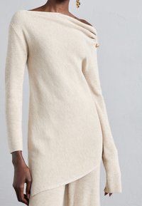 Cult Gaia Stickad tröja - beige