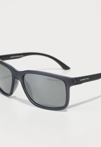 Arnette HEADLIGHT UNISEX - Päikeseprillid - transparent grey matte