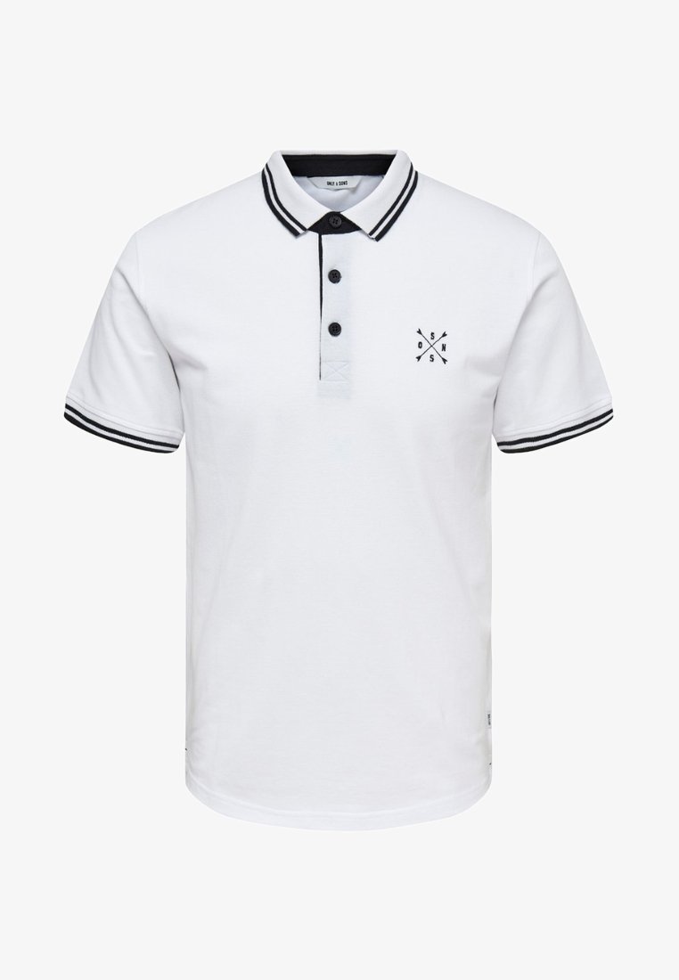 Polo blanc avec des accents noirs sur le col et les manches, patte de boutonnage à deux boutons, et un petit emblème brodé sur la poitrine.