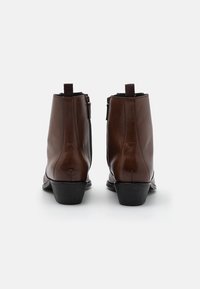 Zign LEATHER - Botines camperos - dark brown