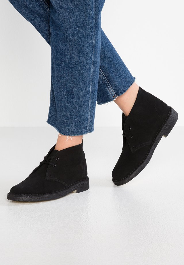 DESERT BOOT - Sportieve veterschoenen - black