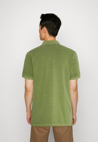 Marc O'Polo SHORT SLEEVE SLITS AT HEM - Polo krekls - khaki