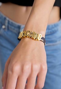 MOSCHINO Käevõru - fantasia variante unica