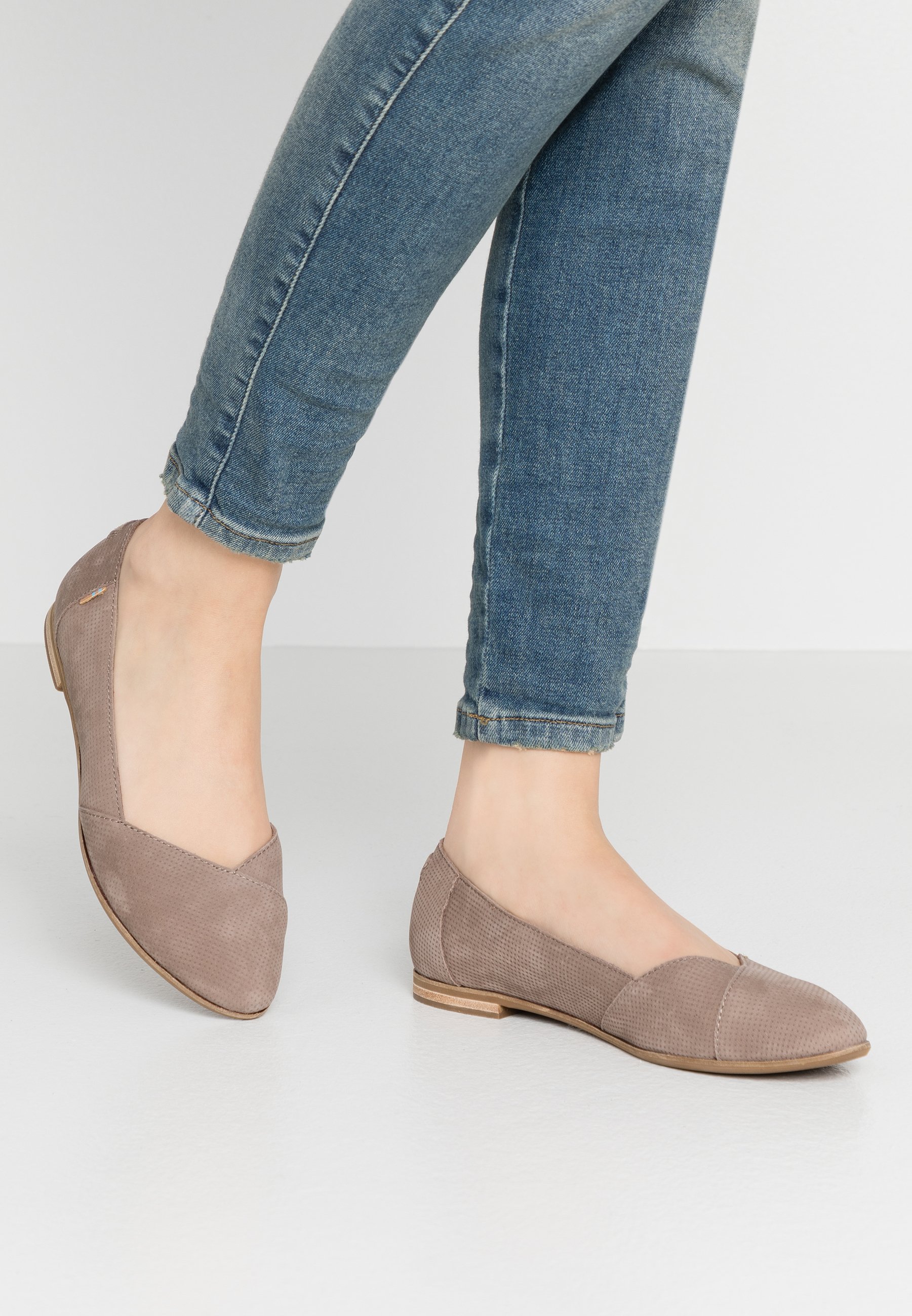 Toms Julie Ballet Pumps Taupe Zalando De