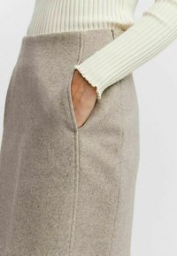 Vero Moda VMFORTUNALLISON SHORT - Gonna a campana - silver mink