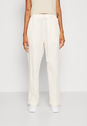 Nike Sportswear AIR - Παντελόνι - guava ice/white