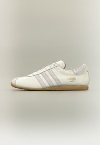 Δεν επιλέχθηκε, core white/chalk pearl