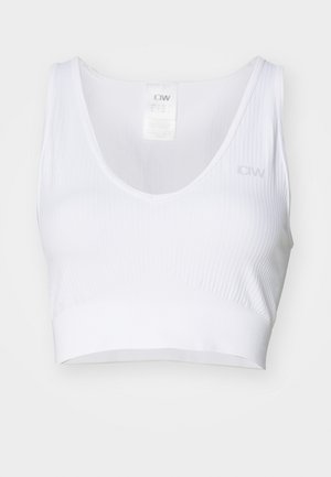 Bílý žebrovaný sportovní podprsenka s vykrojeným výstřihem, zkráceným střihem a malým logem na boku. Vyrobena z elastického, strukturovaného materiálu.