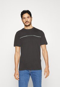 TOM TAILOR CREW NECK - Apdrukāts T-krekls - tarmac grey