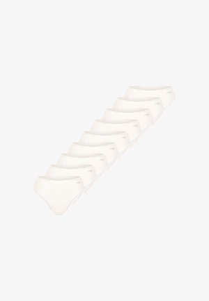 Slip in cotone bianco disposti in fila, con un design semplice, una texture liscia e un piccolo logo sulla vita.