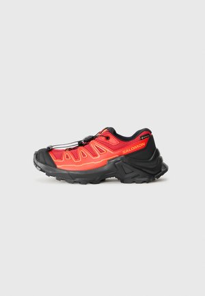 X ULTRA GTX UNISEX - Vaelluskengät - biking red/black/flame scarlet
