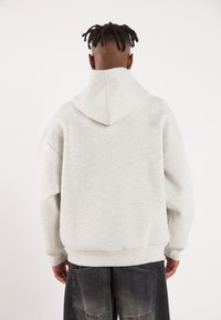 Thumbnail Image 4