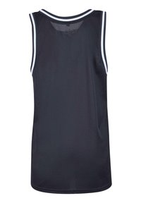 Melnā bez piedurknēm sporta kreklā ar acs struktūru, ar baltām svītrām ap apakšējo daļu un roku atverēm; paredzēts sportiskai lietošanai.