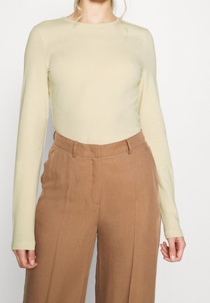 OPUS, T-shirt à manches longues - beige