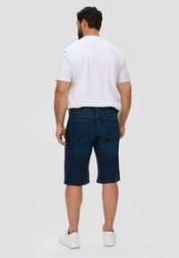 s.Oliver BERMUDA MAURO REGULAR FIT STRAIGHT LEG - Shorts vaqueros - blau