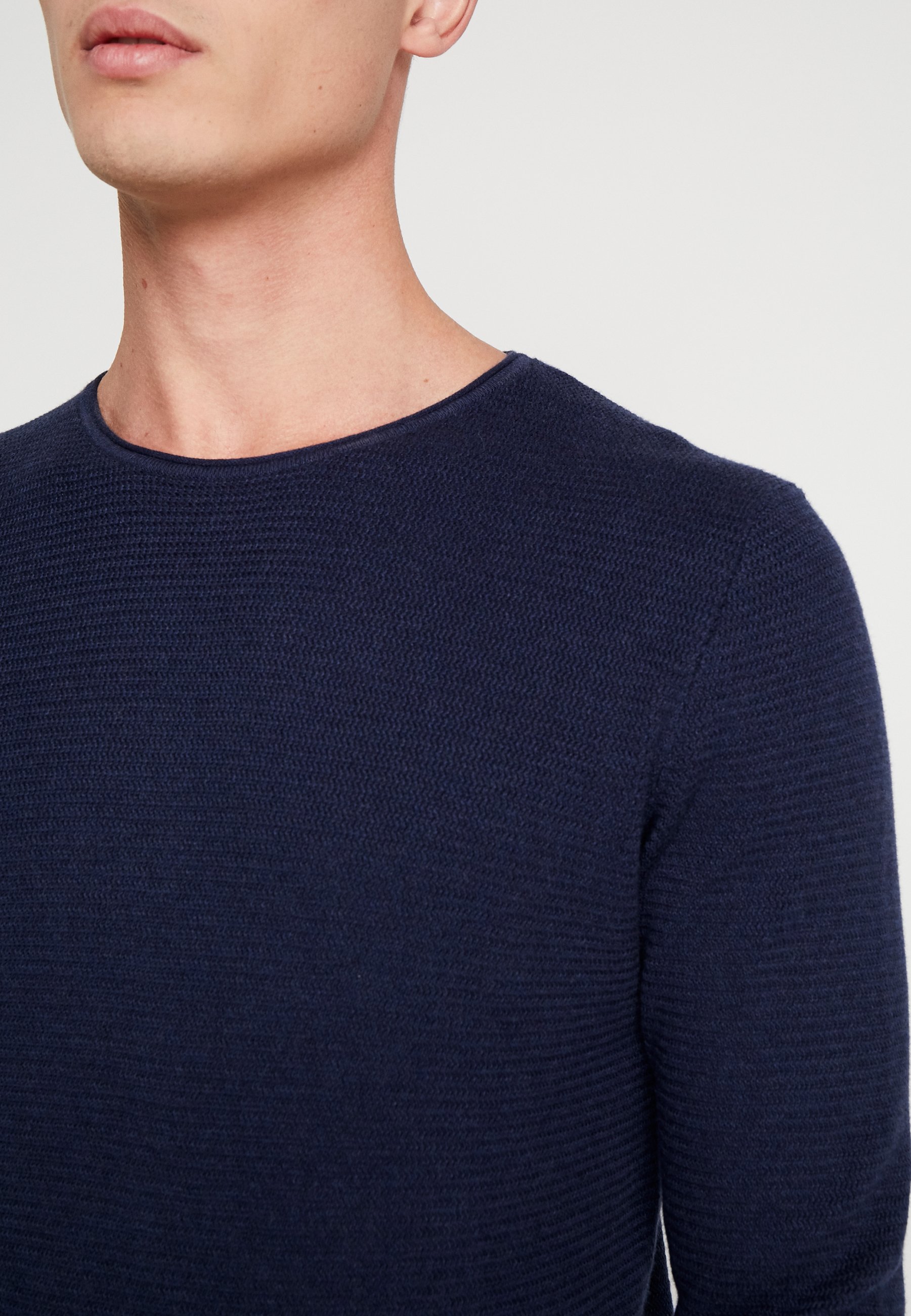 TOM TAILOR DENIM ZIGZAG STRUCTURED CREWNECK Strikkegenser TOM TAILOR STRUCTURED CREW NECK - Strikkegenser - blue/denim