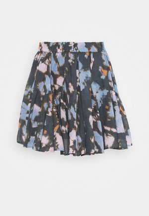 Jupe plissée en tissu sombre avec un motif abstrait multicolore incluant du bleu, du rose, de l'orange et du vert. Taille élastique pour un bon ajustement.