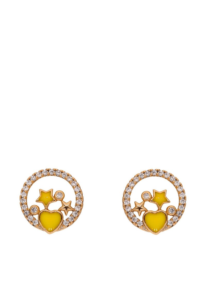 Kolczyki z żółtej emalii w kształcie serca i gwiazdy, otoczone małymi przezroczystymi kryształkami, osadzone w złoconym metalu o gładkim wykończeniu.