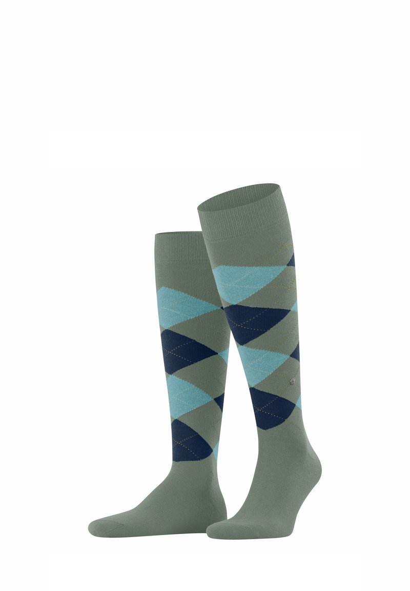Calzini alti fino al ginocchio in verde oliva, con un motivo a rombi in blu chiaro e blu navy. Realizzati in un tessuto testurizzato e elastico per il massimo comfort.