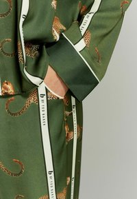 B by Ted Baker SET zielony