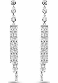 Silver hängande örhängen med tre runda klara ädelstenar och kaskad av tätt placerade fyrkantiga kristaller.