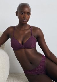 Calvin Klein Underwear THONG CALVIN KLEIN ATTRACT - Thong - mauve wine