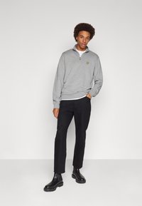 Lyle & Scott LOOPBACK QUARTER ZIP - Sweatshirt - mid grey marl