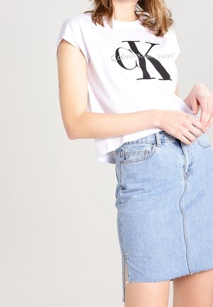 T-shirt con stampa - white