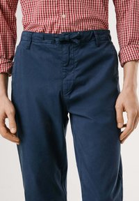 Pepe Jeans Kelnės - dulwich blue