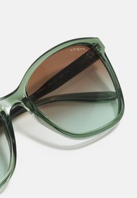 VOGUE Eyewear Ochelari de soare - transparent/mallard green