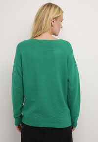 Cream CRSILLAR - Pulover - proud peacock