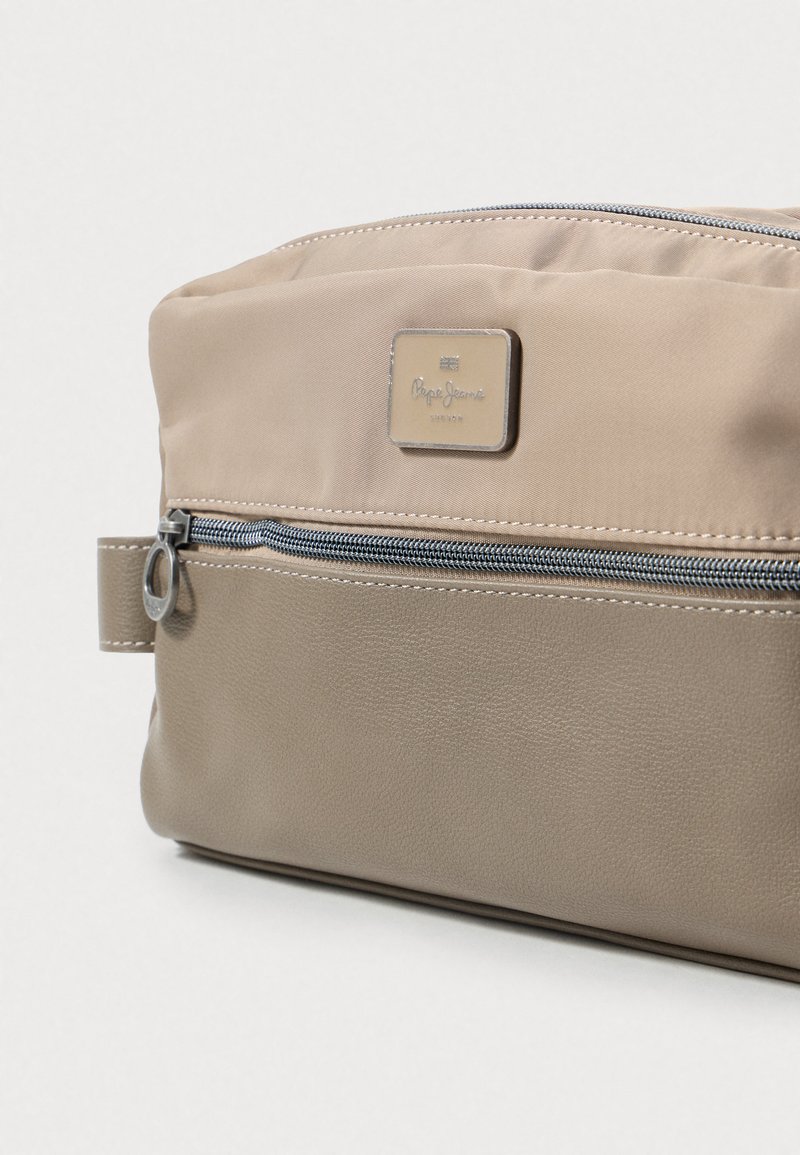 Pepe Jeans CHRISTINE BEAUTY CASE Neceser taupe beige/marrón