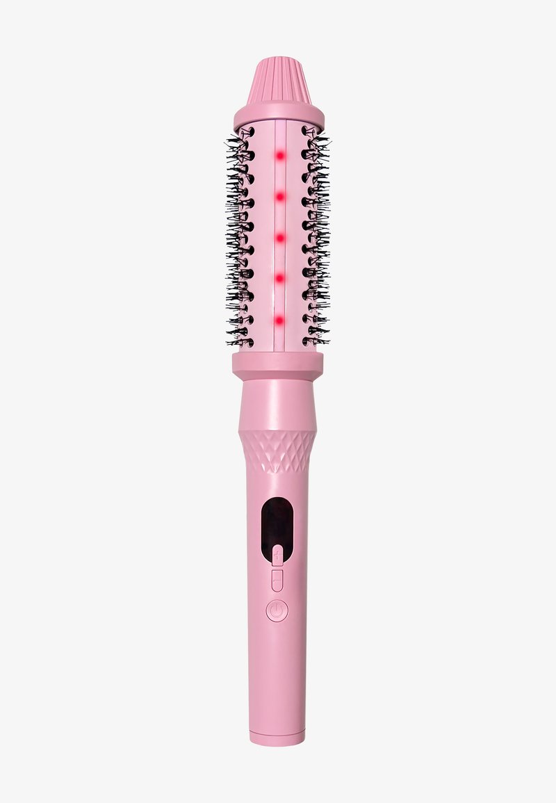 Brosse coiffante électrique rose avec des poils noirs, un écran numérique et des boutons de contrôle sur le manche.