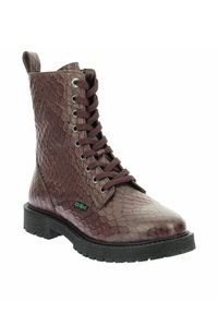 Stivale alla caviglia in finta pelle di serpente marrone con punta rotonda, suola in gomma nera, sei occhielli metallici e lacci borgogna. Accento verde del logo sul lato.