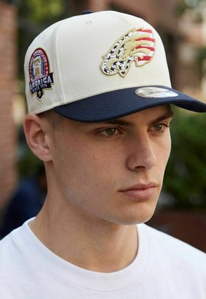 New Era, 9FIFTY AFRAME   AMERICA PHILADELPHIA EAGLES - Pet - beige