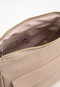 Anna Field Borsa a tracolla - taupe
