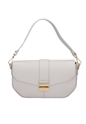 Piccola borsa a mano in pelle bianca con tracolla staccabile e chiusura a scatto rettangolare dorata sulla patta frontale.