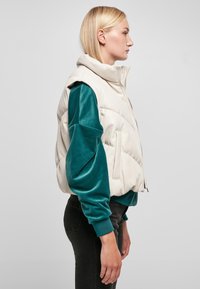 Karl Kani CROPPED PUFFER - Liemenė - light sand