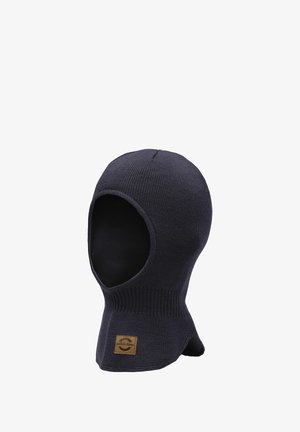 Mėlynas mezginys balaklava. Ypatybės: atvira veido dizainas, reljefinė tekstūra kaklo srityje ir mažas logotipo ženkliukas šone.