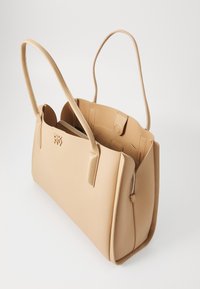 DKNY JOSIE TOTE - Maisiņveida soma - cappuccino