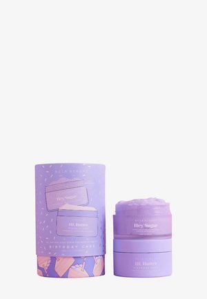 BIRTHDAY CAKE BODY CARE SET - Bath and body set - -