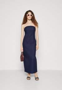 ONLY ONLGISELE TUBE DRESS  - Maxi šaty - dark blue denim